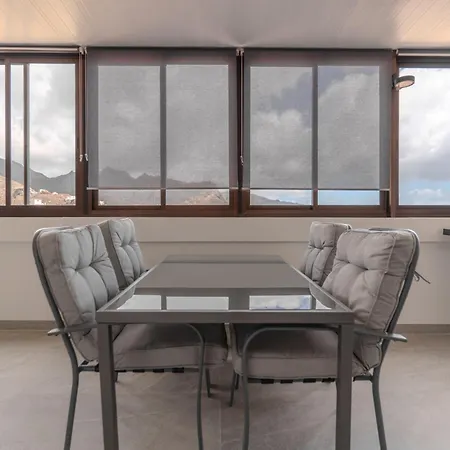 Go2tenerife Apart'atilukx Center, Rooftop & Parking Apartmán *
